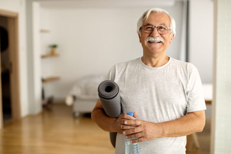 senior-man-ready-to-exercise